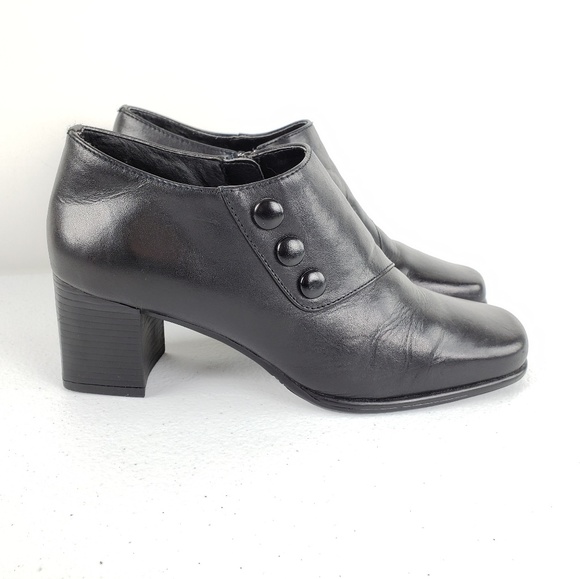 Laura Scott Shoes - Laura Scott Black Ankle Booties